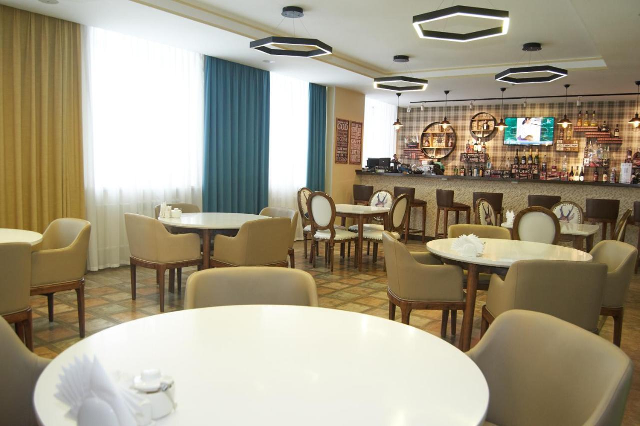 Green Which Hotel Petropavlovsk Extérieur photo