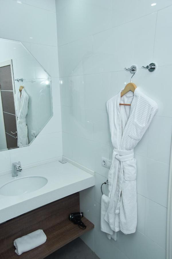 Green Which Hotel Petropavlovsk Extérieur photo