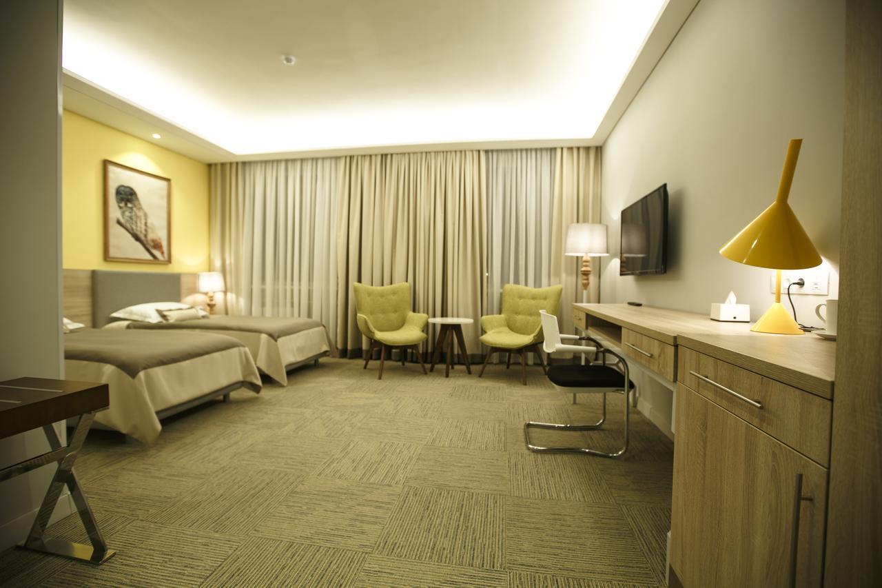 Green Which Hotel Petropavlovsk Extérieur photo