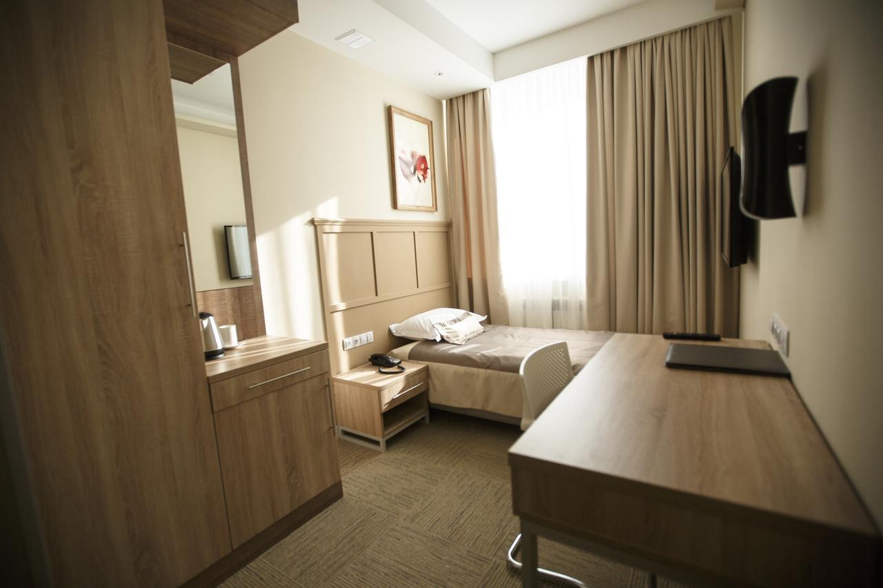 Green Which Hotel Petropavlovsk Extérieur photo