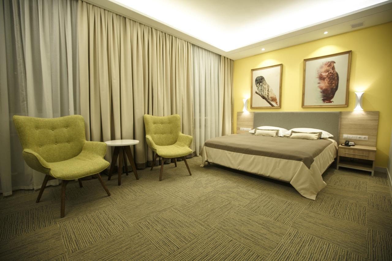 Green Which Hotel Petropavlovsk Extérieur photo